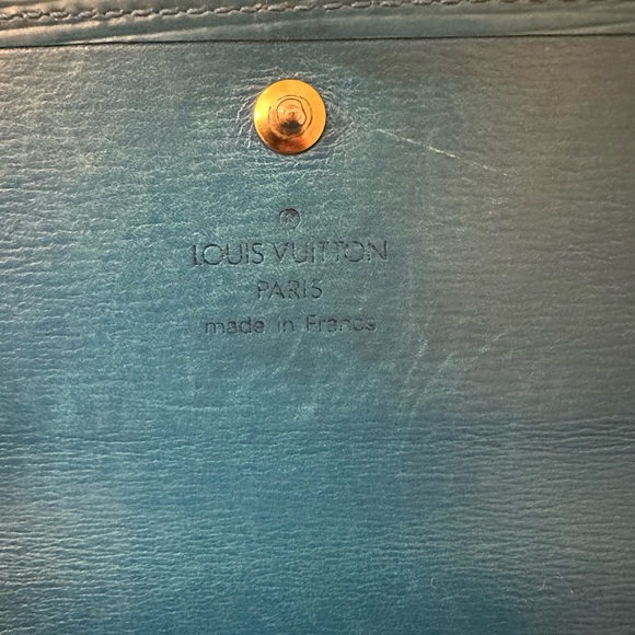 Authentic Louis Vuitton Blue Epi Porte Monnaie wallet. - Picture 9 of 10